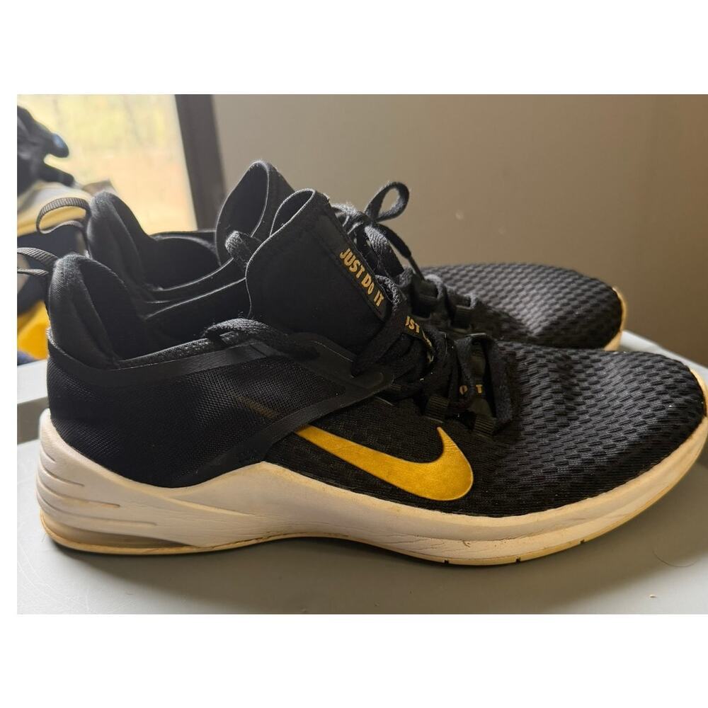 Women's Nike Shoes Sneakers 10.5 Nike Air Max Bella TR‎ 2 Running
